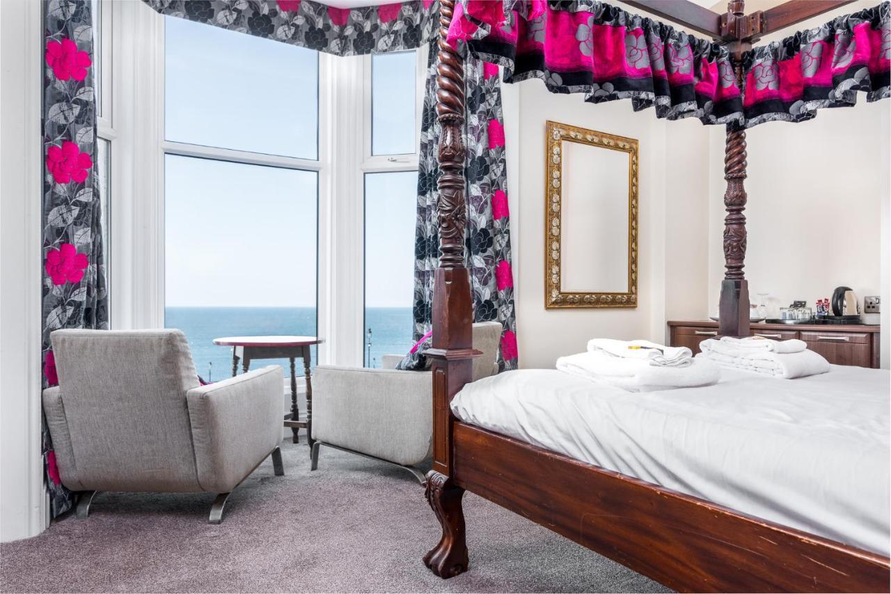 וויטבי Riviera Guesthouse מראה חיצוני תמונה