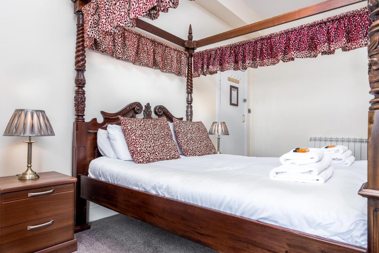 וויטבי Riviera Guesthouse מראה חיצוני תמונה
