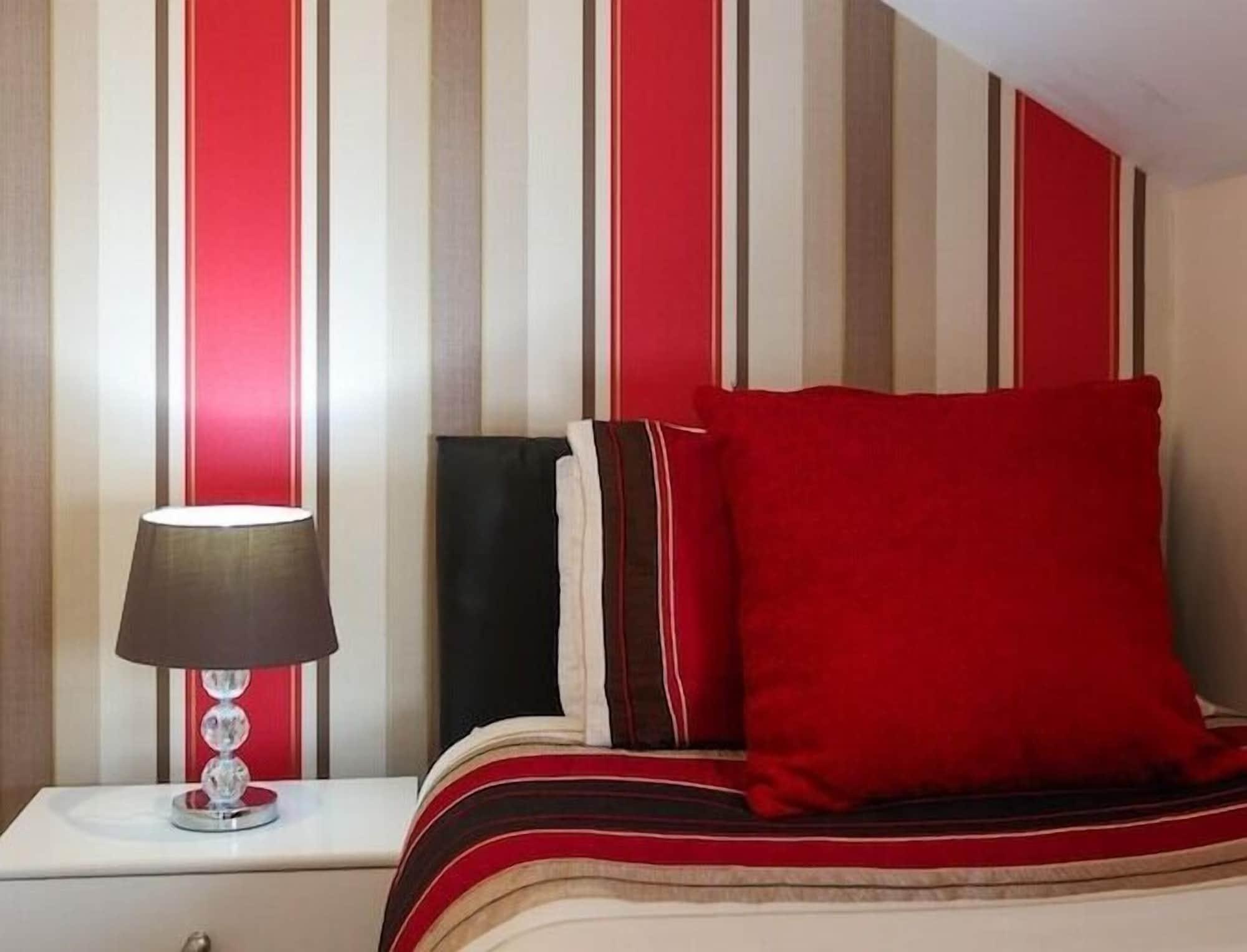 וויטבי Riviera Guesthouse מראה חיצוני תמונה