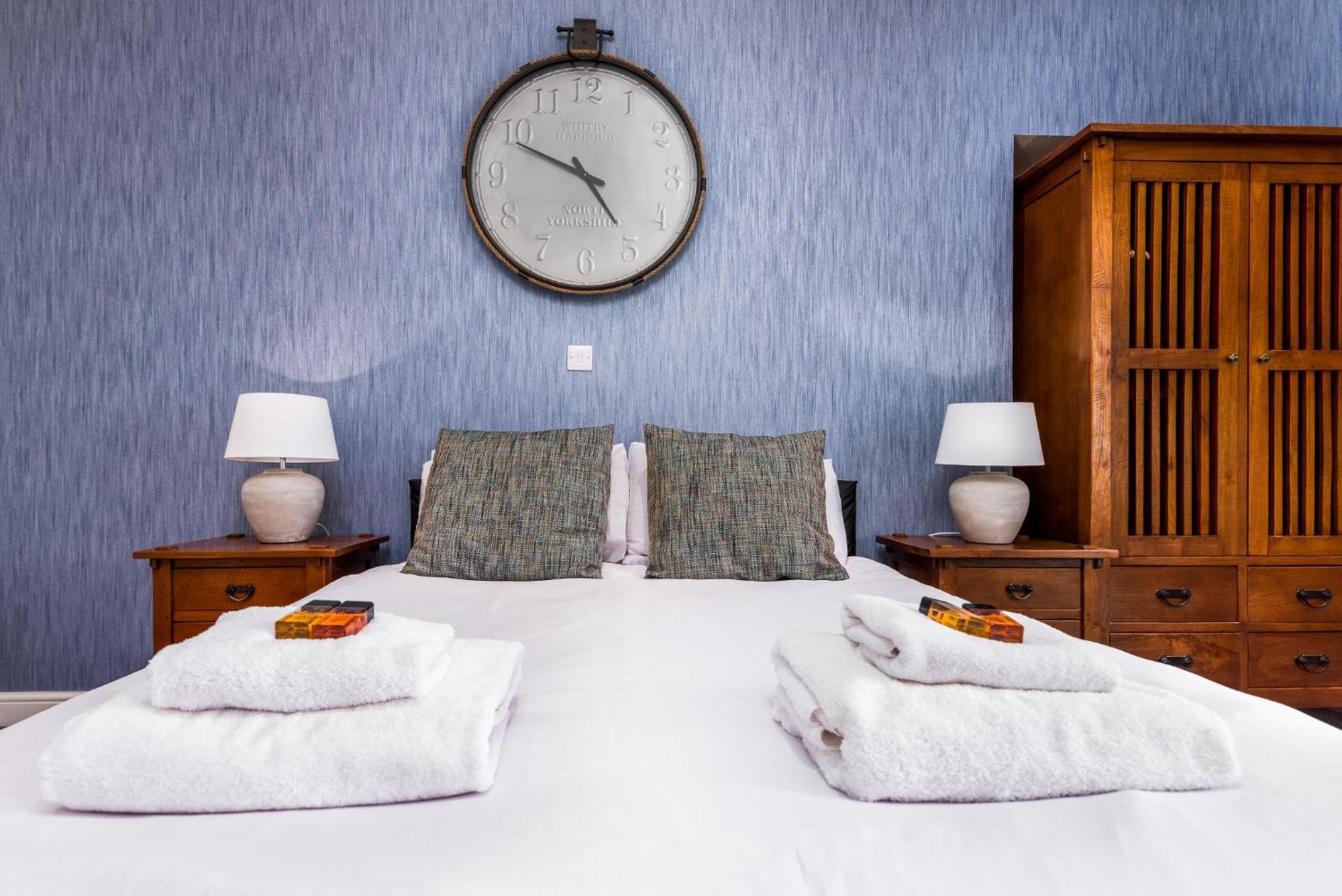 וויטבי Riviera Guesthouse מראה חיצוני תמונה